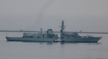 Image for the Tweet beginning: HMS SOMERSET SHADOWS RUSSIAN SHIPS